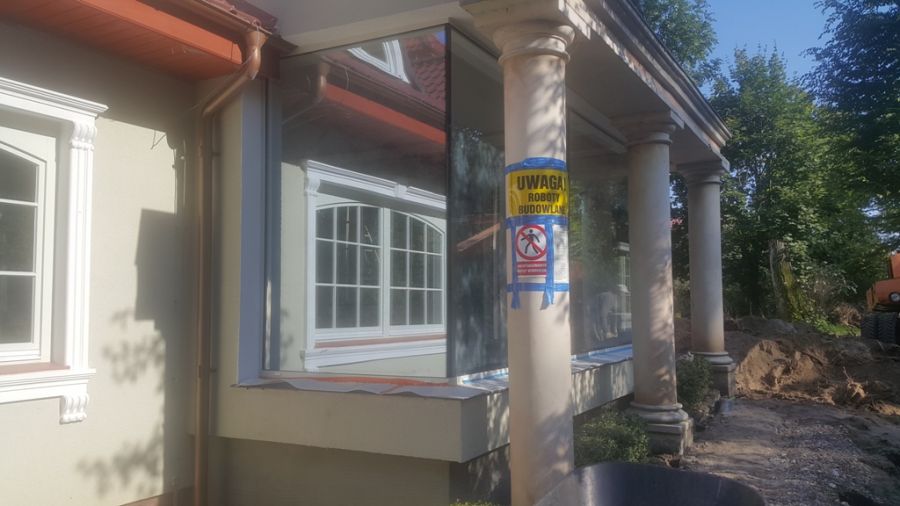 Giżyn – stolarka aluminiowa: okna narożne, okno panoramiczne, okna łukowe