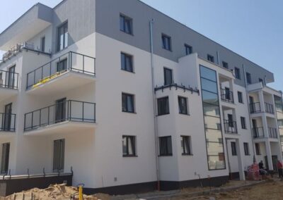 Gorzów Wlkp. budynki wielorodzinne przy ul Wróblewskiego – Fasady, okna, drzwi aluminiowe