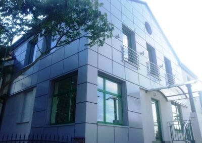 Gorzów Wielkopolski – inwestycja prywatna – elewacja wentylowana z paneli aluminiowych